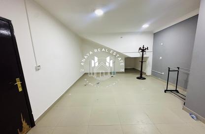 Villa - Studio - 1 Bathroom for rent in Street 871 - Al Duhail South - Al Duhail - Doha
