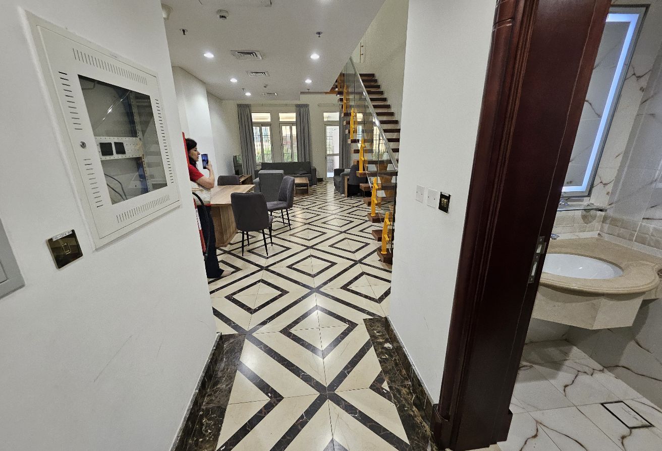 DUPLEX 4 BEDROOM FF WITH PRIVATE GARDEN thumbnail 2