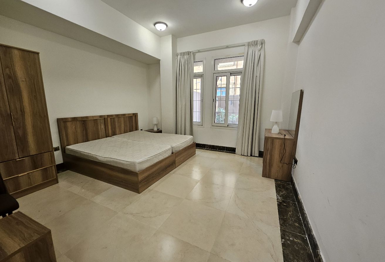 DUPLEX 4 BEDROOM FF WITH PRIVATE GARDEN thumbnail 11
