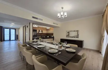 Villa - 4 Bedrooms - 5 Bathrooms for rent in Umm Al Seneem Street - Ain Khaled - Doha