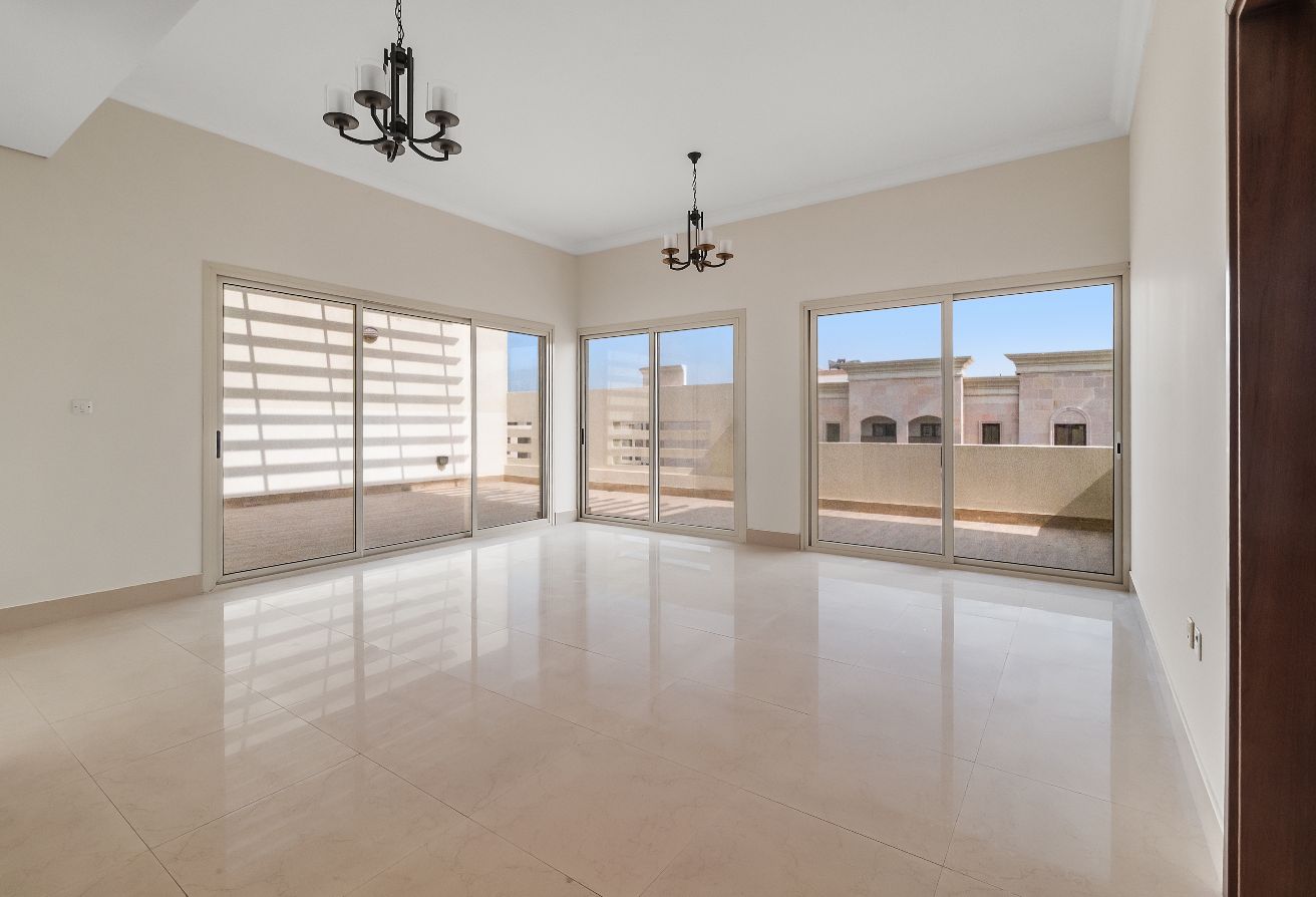 SF-3BR Penthouse | Open-Plan Design | Foxhills