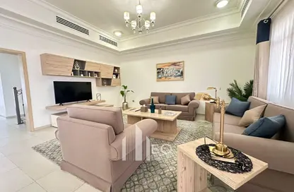 مجمع سكني - 4 غرف نوم - 4 حمامات للايجار في مريخ - المريخ - الدوحة