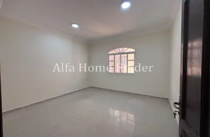 Apartment - 2 Bedrooms - 2 Bathrooms for rent in Al Nasr Street - Al Nasr - Doha