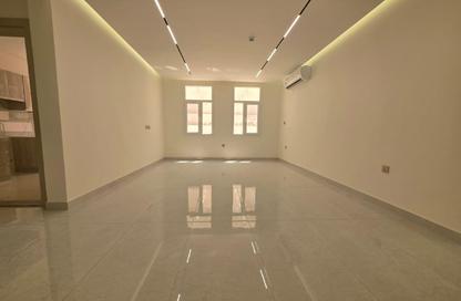Apartment - 3 Bedrooms - 3 Bathrooms for rent in Fereej Kulaib - Doha