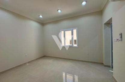 Apartment - 2 Bedrooms - 3 Bathrooms for rent in Al Nasr Street - Al Nasr - Doha
