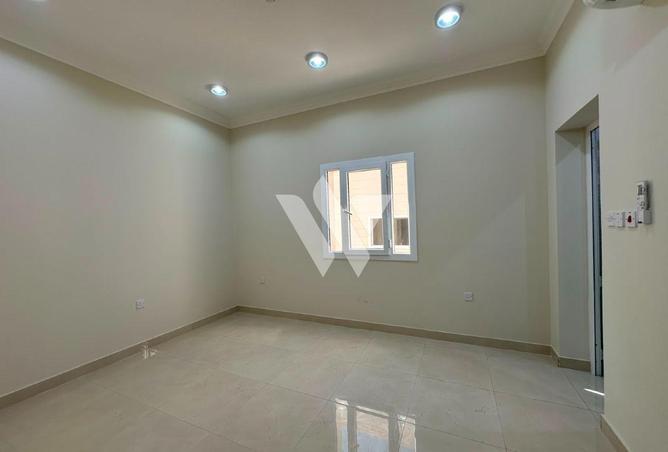 56980901 - Property Image 2