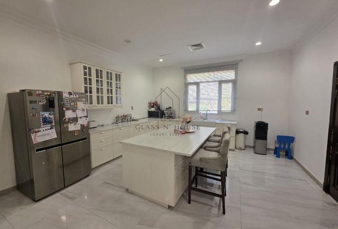 60723118 - Property Image 2
