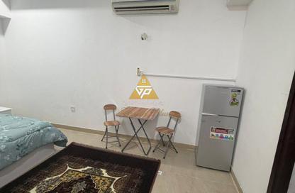 Villa - Studio - 1 Bathroom for rent in Al Gharrafa - Doha