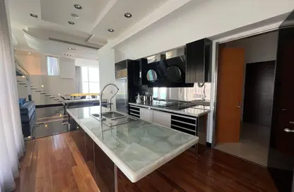 (بنتهاوس  (روف - 3 غرف نوم - 4 حمامات للايجار في الخليج الجنوبي - الخليج الغربي - الدوحة