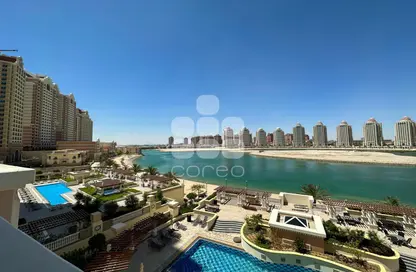 شقة - 2 غرف نوم - 4 حمامات للايجار في فيفا غرب - فيفا بحرية - جزيرة اللؤلؤة - الدوحة