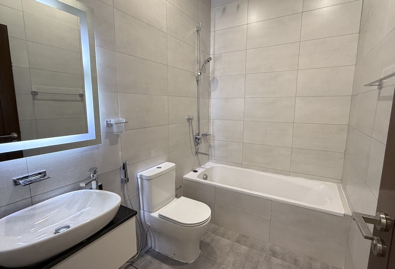 Exclusive Deal FULLY furnished 2 BHK in LUSAIL pri thumbnail 7
