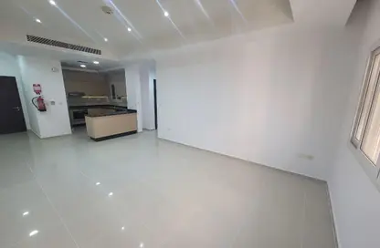 Apartment - 2 Bedrooms - 2 Bathrooms for rent in Al Nasr Street - Al Nasr - Doha