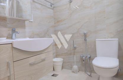 Apartment - 2 Bedrooms - 3 Bathrooms for rent in Zig Zag Tower B - Zig Zag Towers - West Bay - Doha