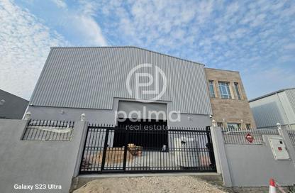 Warehouse - Studio - 4 Bathrooms for rent in East Industrial Street - Birkat Al Awamer - Al Wakra