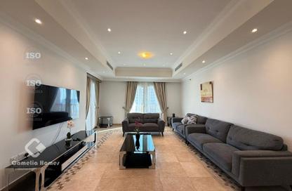 Apartment - 2 Bedrooms - 3 Bathrooms for rent in East Porto Drive - Porto Arabia - The Pearl Island - Doha