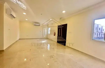 Villa - 6 Bedrooms - 5 Bathrooms for rent in Al Kheesa - Al Kheesa - Umm Salal Mohammed
