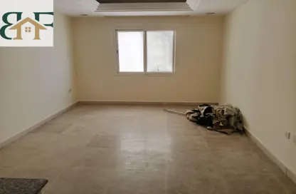 Apartment - 2 Bedrooms - 2 Bathrooms for rent in Bin Omran - Fereej Bin Omran - Doha