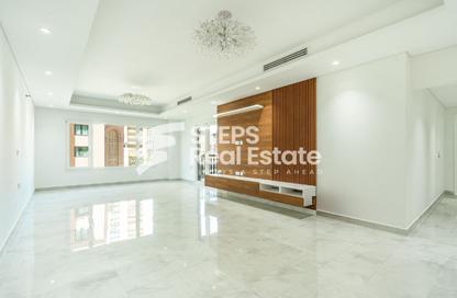 Apartment - 2 Bedrooms - 3 Bathrooms for rent in West Porto Drive - Porto Arabia - The Pearl Island - Doha Apartment - 2 Bedrooms - 3 Bathrooms for rent in West Porto Drive - Porto Arabia - The Pearl Island - Doha