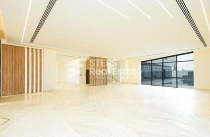 Villa - 7 - 7+ for sale in Qetaifan Islands - Lusail