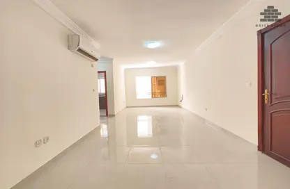 Apartment - 2 Bedrooms - 2 Bathrooms for rent in EB12 - Fereej Bin Mahmoud North - Fereej Bin Mahmoud - Doha