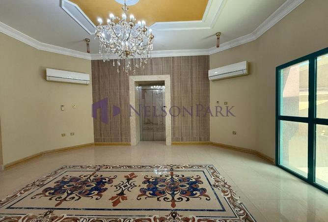 52453668 - Property Image 2