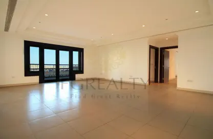 Apartment - 2 Bedrooms - 3 Bathrooms for sale in West Porto Drive - Porto Arabia - The Pearl Island - Doha Apartment - 2 Bedrooms - 3 Bathrooms for sale in West Porto Drive - Porto Arabia - The Pearl Island - Doha