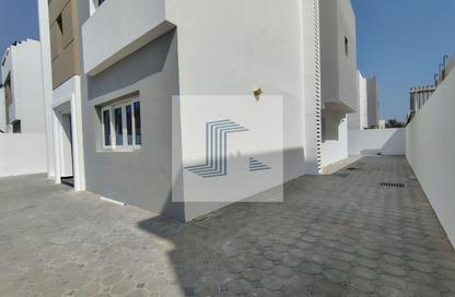 Villa - 5 - 5 for rent in Al Nuaija Street - Al Nuaija - Doha