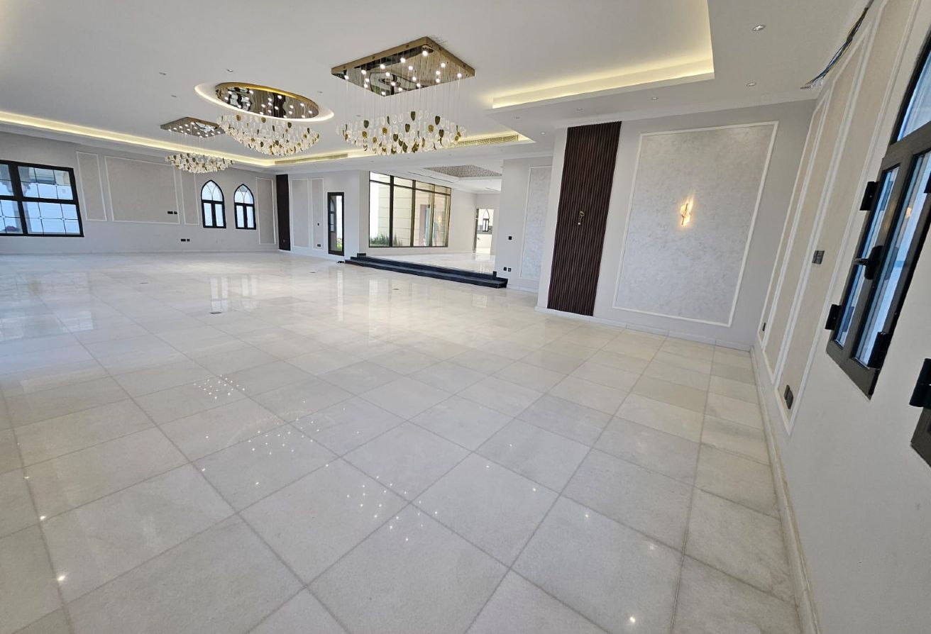 Exclusive World-Class Luxury Villa with Direct Sea thumbnail 5