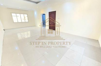 Apartment - 5 Bedrooms - 4 Bathrooms for rent in Al Hanaa Street - Al Gharrafa - Doha Apartment - 5 Bedrooms - 4 Bathrooms for rent in Al Hanaa Street - Al Gharrafa - Doha