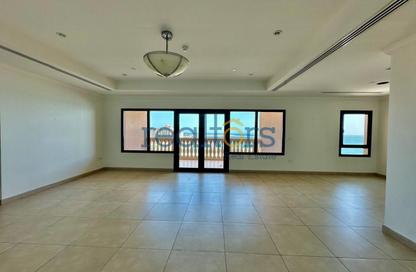 Compound - 2 Bedrooms - 3 Bathrooms for rent in West Porto Drive - Porto Arabia - The Pearl Island - Doha
