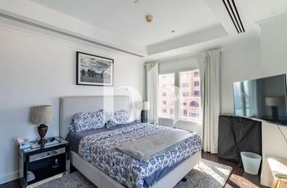 Apartment - 2 Bedrooms - 3 Bathrooms for sale in West Porto Drive - Porto Arabia - The Pearl Island - Doha