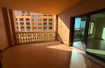 Apartment - 1 Bedroom - 2 Bathrooms for rent in West Porto Drive - Porto Arabia - The Pearl Island - Doha