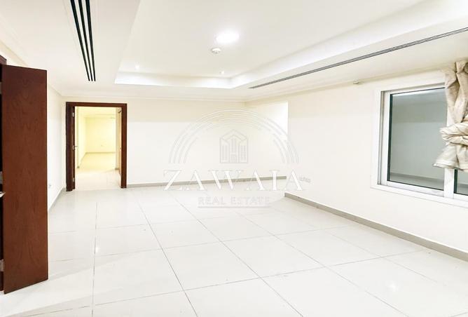 55226176 - Property Main Image