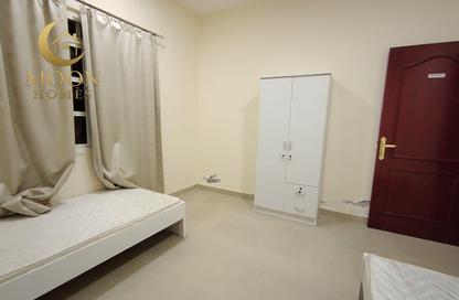 Apartment - 3 Bedrooms - 2 Bathrooms for rent in Umm Ghuwailina 4 - Umm Ghuwailina - Doha