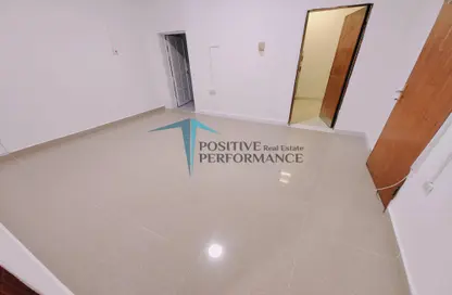 شقة - غرفة نوم - 1 حمام للايجار في 35 بن عمران - فريج بن عمران - الدوحة