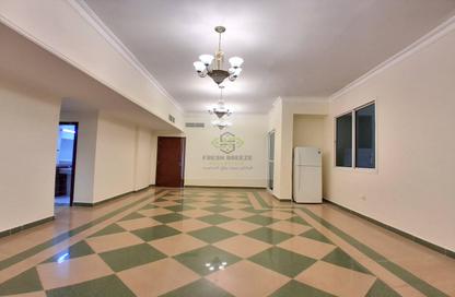 Apartment - 3 Bedrooms - 3 Bathrooms for rent in Musheireb Apartments - Musheireb - Doha