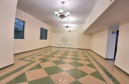 Apartment - 3 Bedrooms - 3 Bathrooms for rent in Musheireb Apartments - Musheireb - Doha