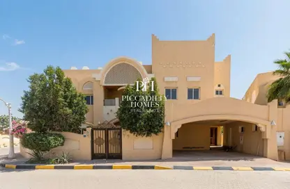 فيلا - 4 غرف نوم - 5 حمامات للايجار في شارع الوعب - الوعب - الدوحة