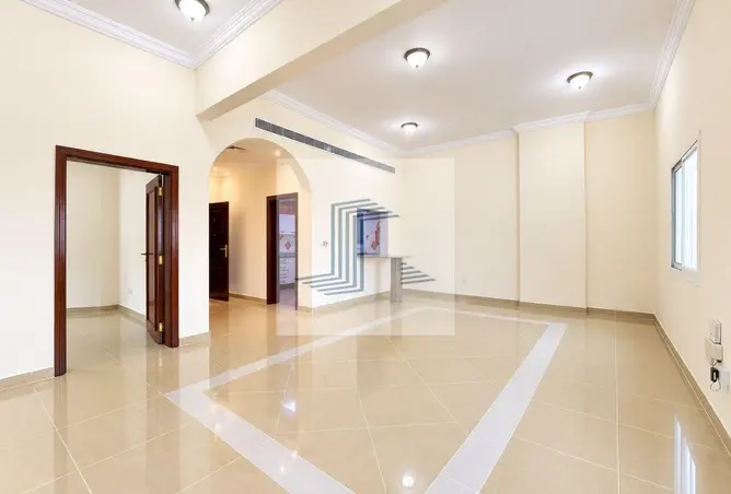 63643837 - Property Image 3