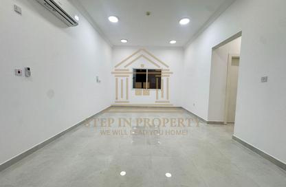 Apartment - 2 Bedrooms - 2 Bathrooms for rent in Al Mansoura - Al Mansoura - Doha