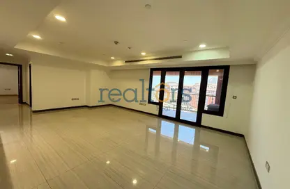Apartment - 2 Bedrooms - 2 Bathrooms for rent in East Porto Drive - Porto Arabia - The Pearl Island - Doha