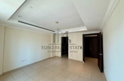 Apartment - 1 Bedroom - 2 Bathrooms for rent in East Porto Drive - Porto Arabia - The Pearl Island - Doha
