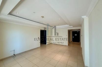 Apartment - 1 Bedroom - 2 Bathrooms for rent in East Porto Drive - Porto Arabia - The Pearl Island - Doha