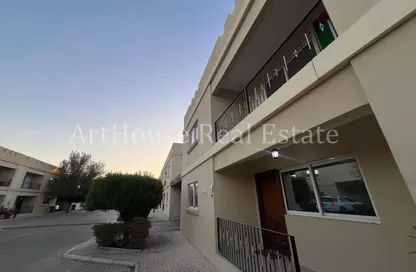 Villa - 5 Bedrooms - 4 Bathrooms for rent in Al Luqta - Al Luqta - Doha