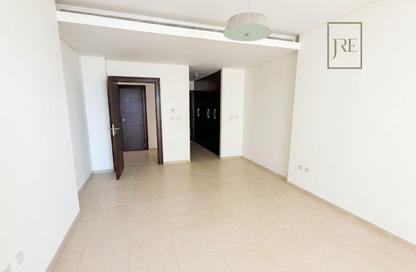 Apartment - 3 Bedrooms - 3 Bathrooms for rent in Viva West - Viva Bahriyah - The Pearl Island - Doha
