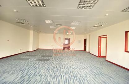 Office Space - Studio - 2 Bathrooms for rent in Ramada Commercial Building - Al Rawabi Street - Al Muntazah - Doha