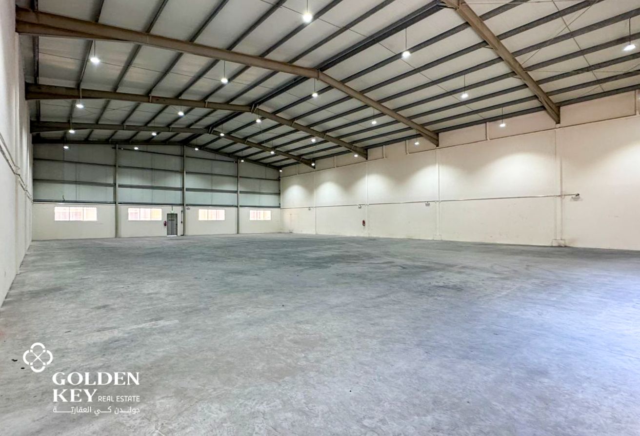 Premium Store for Rent | 900 sqm | Logistics Area