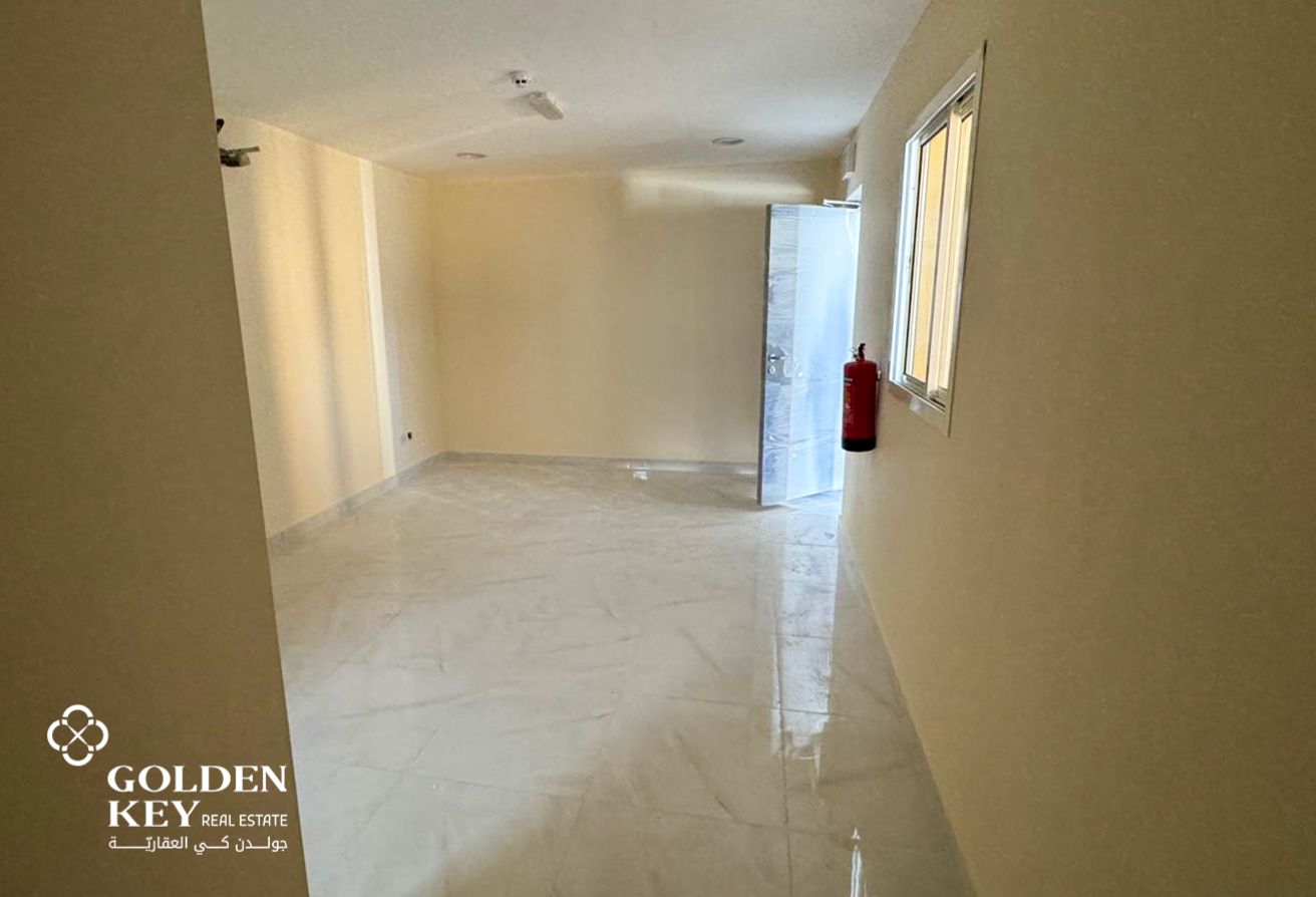 Premium Store for Rent | 900 sqm | Logistics Area