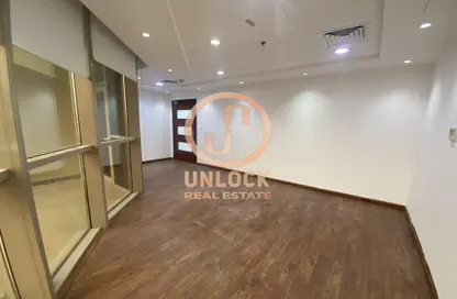 Office Space - 3 Bedrooms - 1 Bathroom for rent in Al Refaa Tower - Old Salata - Salata - Doha