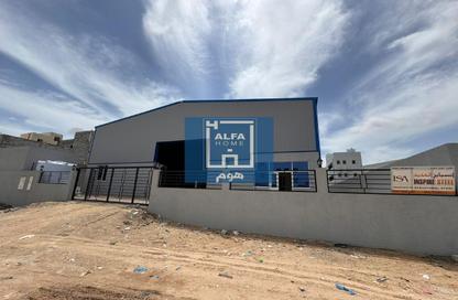 Warehouse - Studio - 4 Bathrooms for rent in East Industrial Street - Birkat Al Awamer - Al Wakra